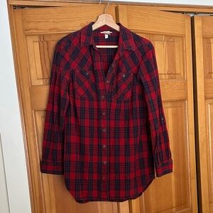 Duluth Trading Co Red and Navy Plaid Shirt
